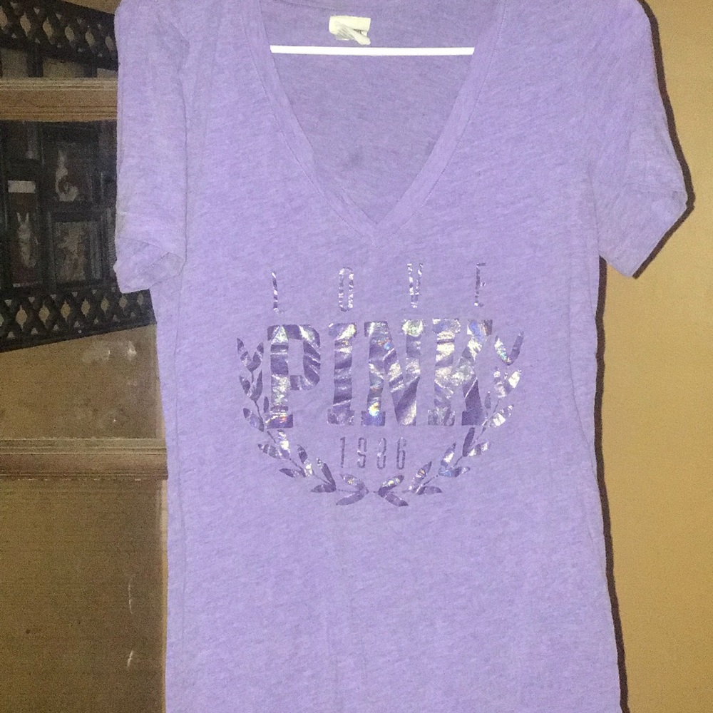 VS PINK Medium VNeck - Purple